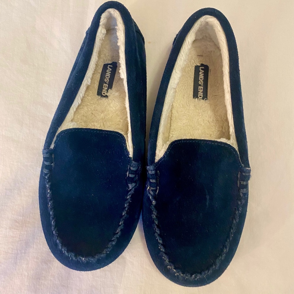 Bpy's Lands End Suede Navy fleece slippers size 6 Big Kids